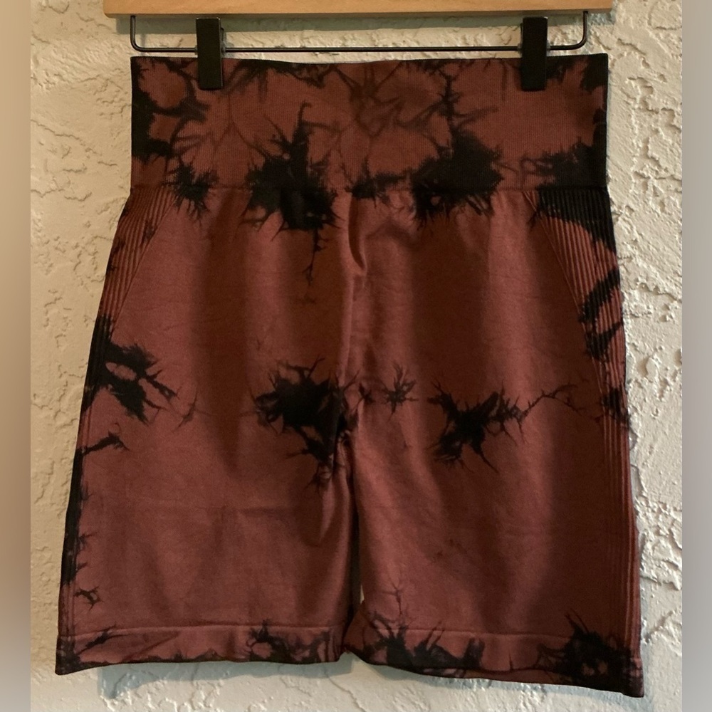 Brown & Black Tie-Dye Women's Yoga Shorts- Size XL